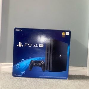 Playstation 4 pro 1 tb original box